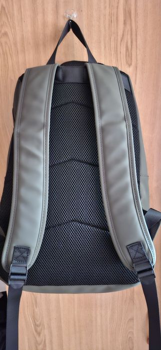 rucsac waterproof (buzunar laptop)