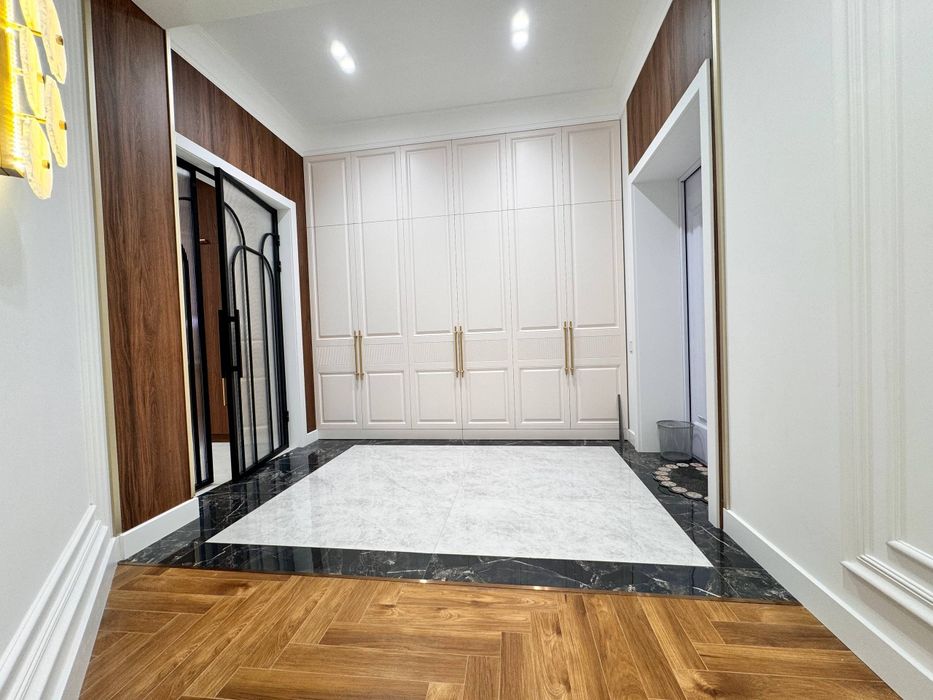 Срочно продаётся 5 ком Новостройка Тарас Шевченко