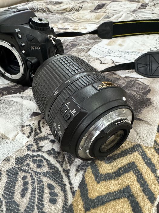 Nikon D7100 + AF-S NIKKOR 18-140mm 3.5-5.6
