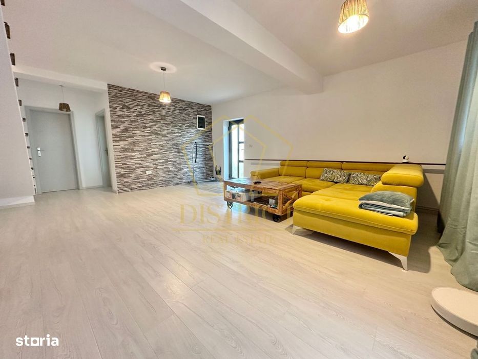 Duplex cu 4 camere si dressing mobilat in Giroc zona Planetelor la asf
