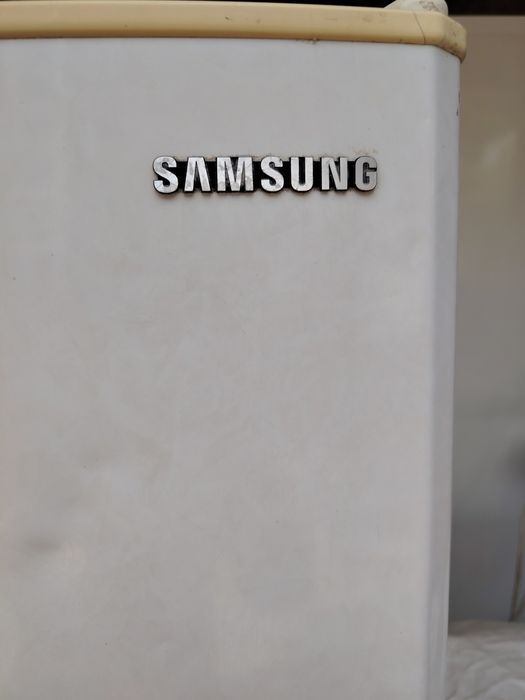 Холодильник для дома в рабочем состоянии