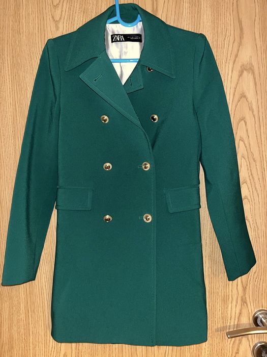 Страхотен зелен тренчкот