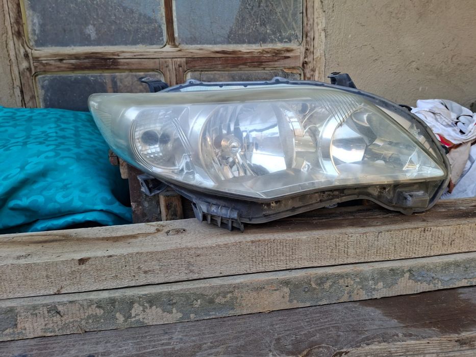Toyota corolla 2012 Фары