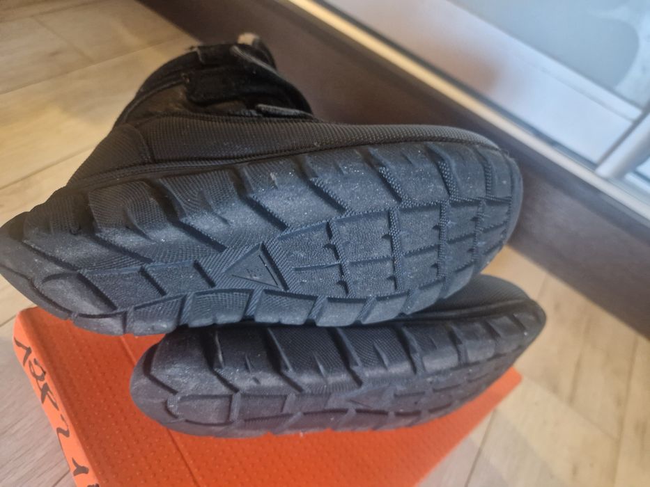 Продаю зимние ботинки для мальчика