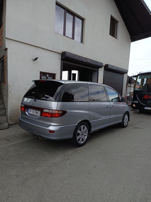 Vând Toyota Previa