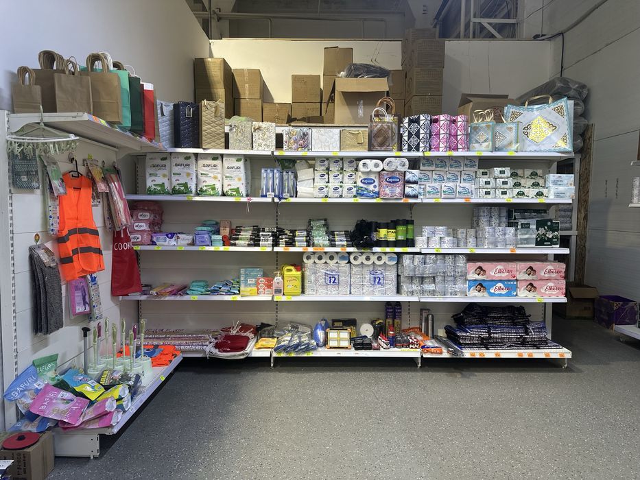 Торговый отдел по продаже 1000 мелочей