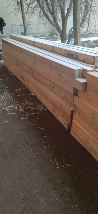 Taxta strapila sotiladi