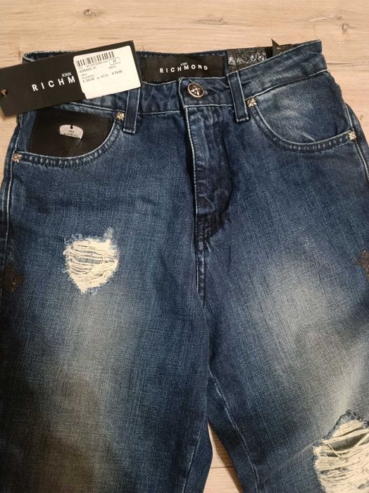 ОРИГИНАЛНИ John RICHMOND дънки и тениски