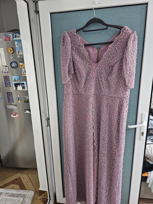 Rochie nasa  in stare foarte bună