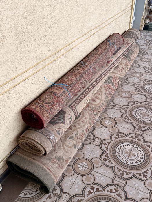 Ковры разных размеров в хорошем состоянии