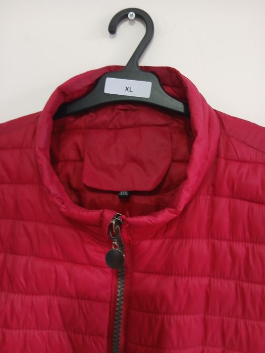 Vesta matlasata unisex  marimea XL sau 48-50 stare perfecta, putin pur