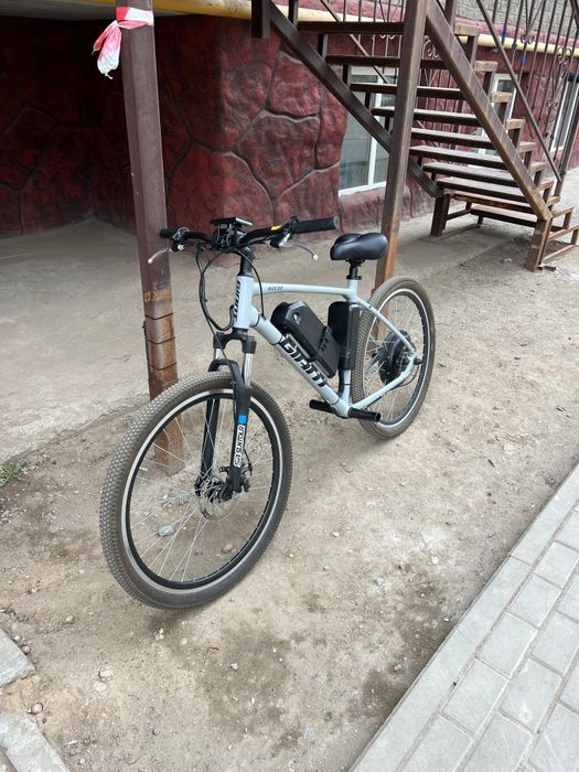 Продам электровелосипед Giant