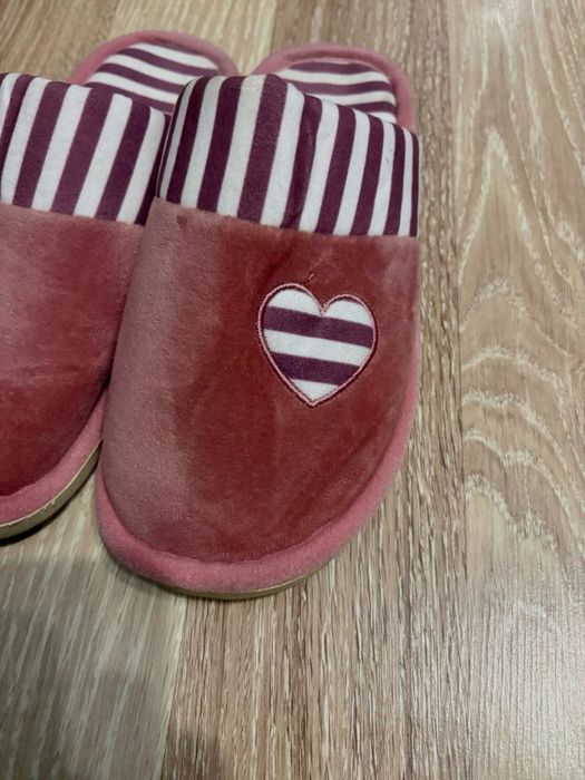 Дамски чехли за домашна употреба