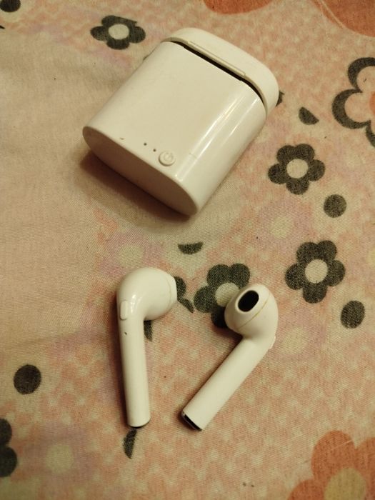 Căști wireless bluetooth