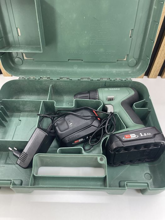 Bormasina Bosch UNIVERSALDrill 18 / Incarcator+Acumulator #59018