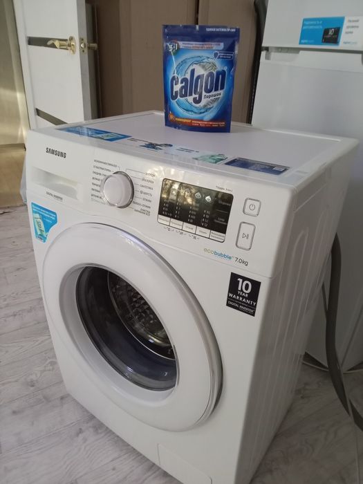 Самсунг на 7кг.С паром Эко Бабл отжим 1200