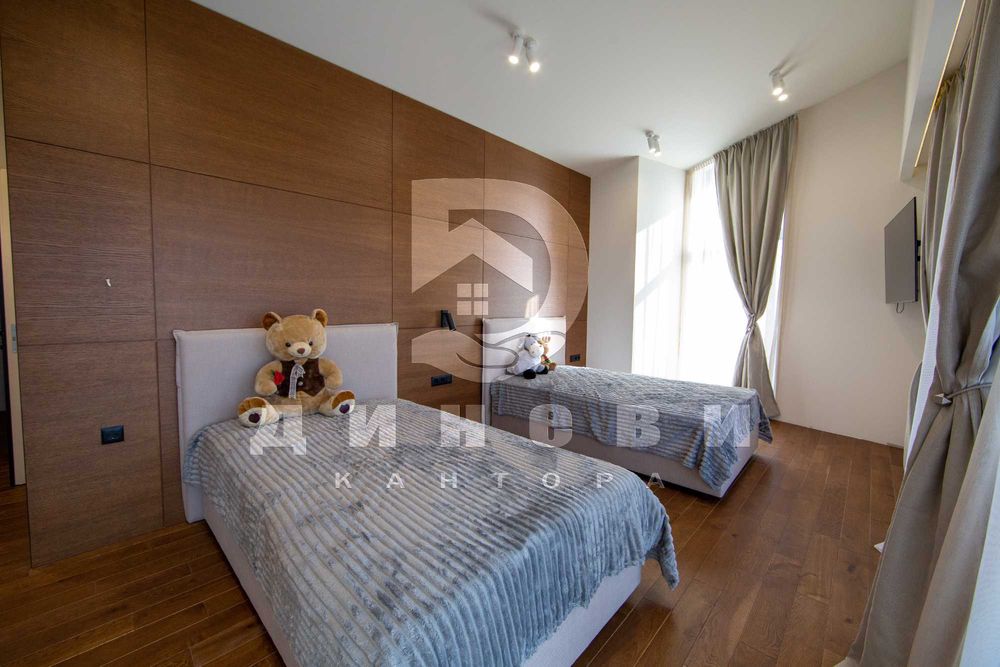 Продава се Къща в Самоков - 201 кв.м за 2254 €/кв.м - Снимка #13