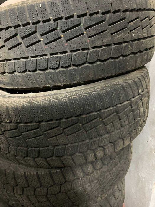 Зимние шины Viatti R17  215/55