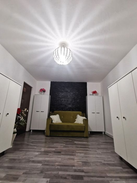 Vand apartament 3 camere