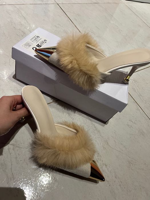 Пухени токчета с отворена пета, НОВИ ! 38номер , но отговарят на 37