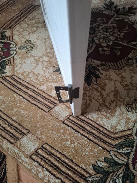 Продам межкомнатную дверь