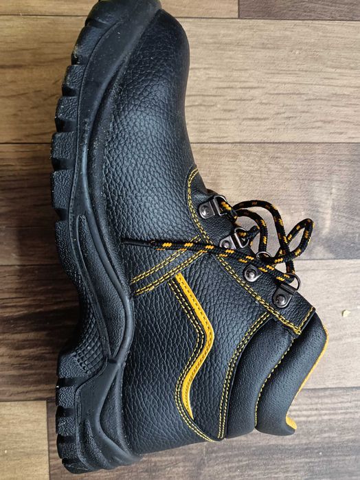 Bocanci de protectie