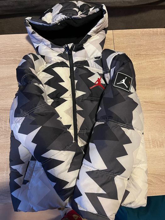 Яке Jordan 8-10 години