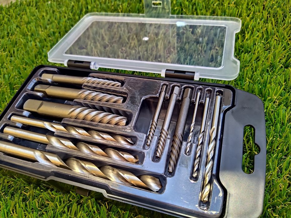 Trusa 12 extractoare suruburi rupte 12 piese burghie metal