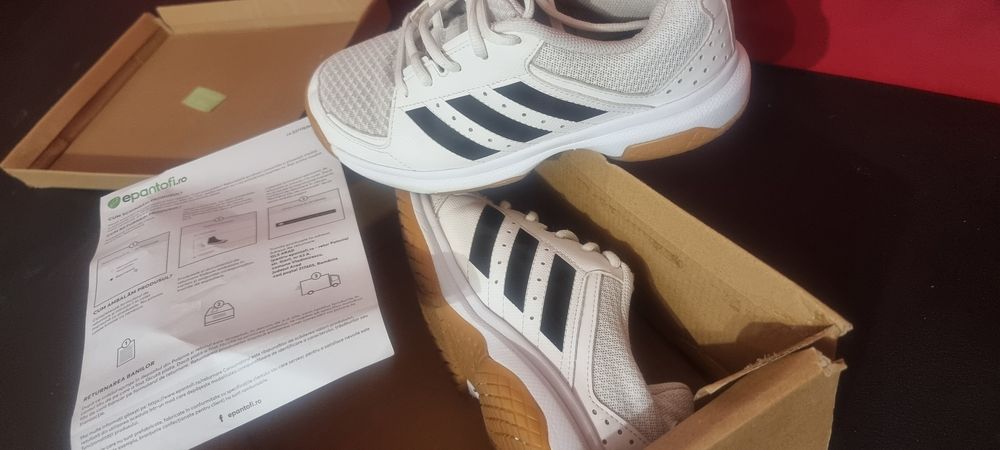 Adidas originale  unisex