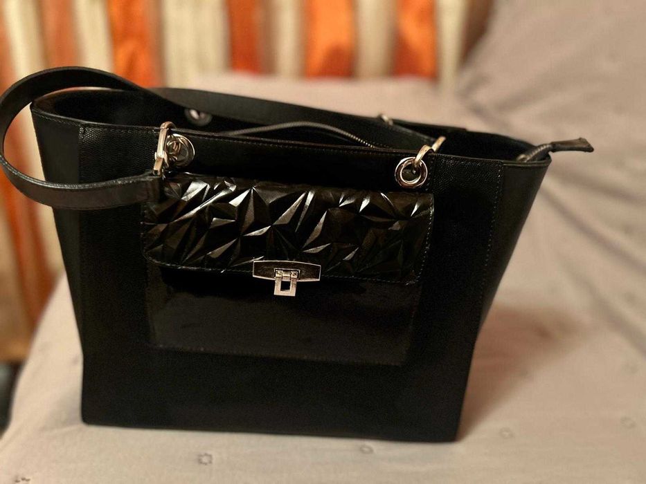 Vand geanta eleganta din piele naturala