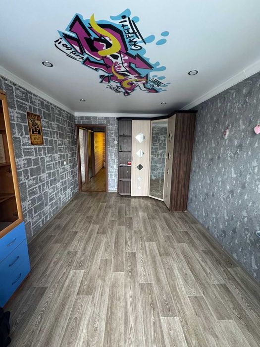 Продам 3х комн Ломоносова