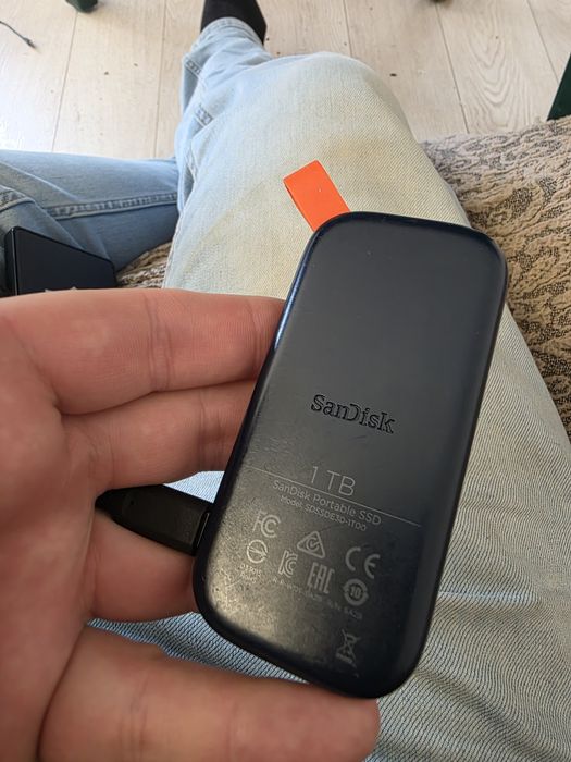 Переносной SSD 1tb SanDisk portable