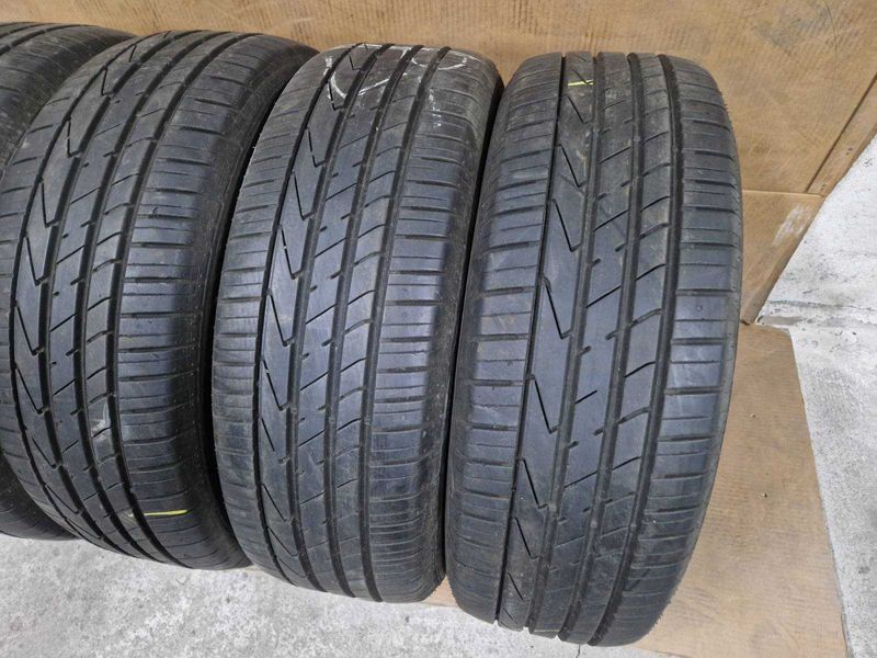 4 Hankook R17 235/65
летни гуми DOT1318