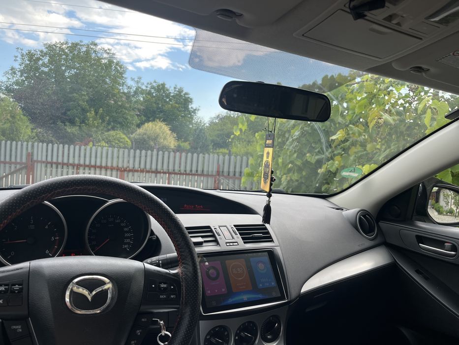 Vand Mazda 3 Berlina Sedan