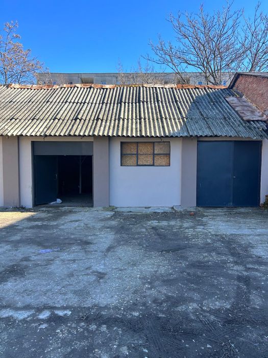 Inchiriez hala  - 100 MP