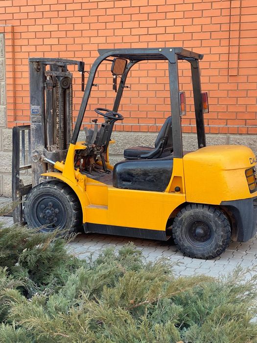 Кара погрузчик жёлтый