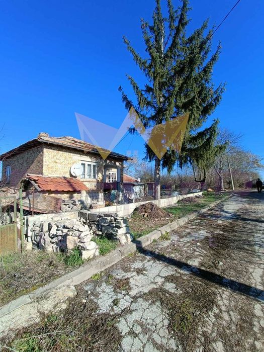 Продава се Къща в с. Червенци, Област Варна - 150 кв.м за 147 €/кв.м - Снимка #3