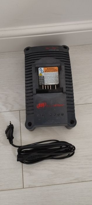 Statie de incarcare acumulatori Ingersoll Rand