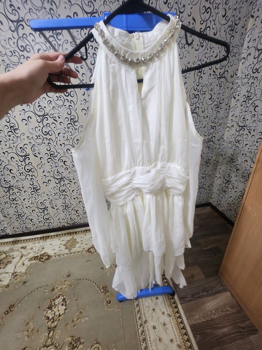 Продам платье 42 размер