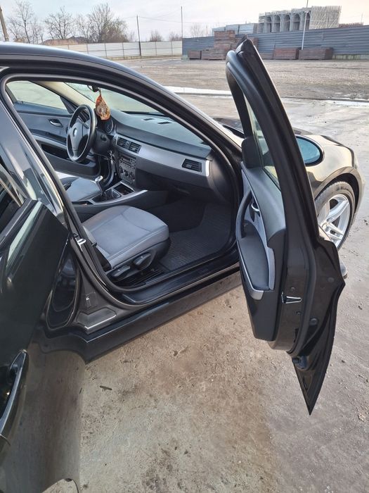 Bmw e90 2.0i  de vanzare