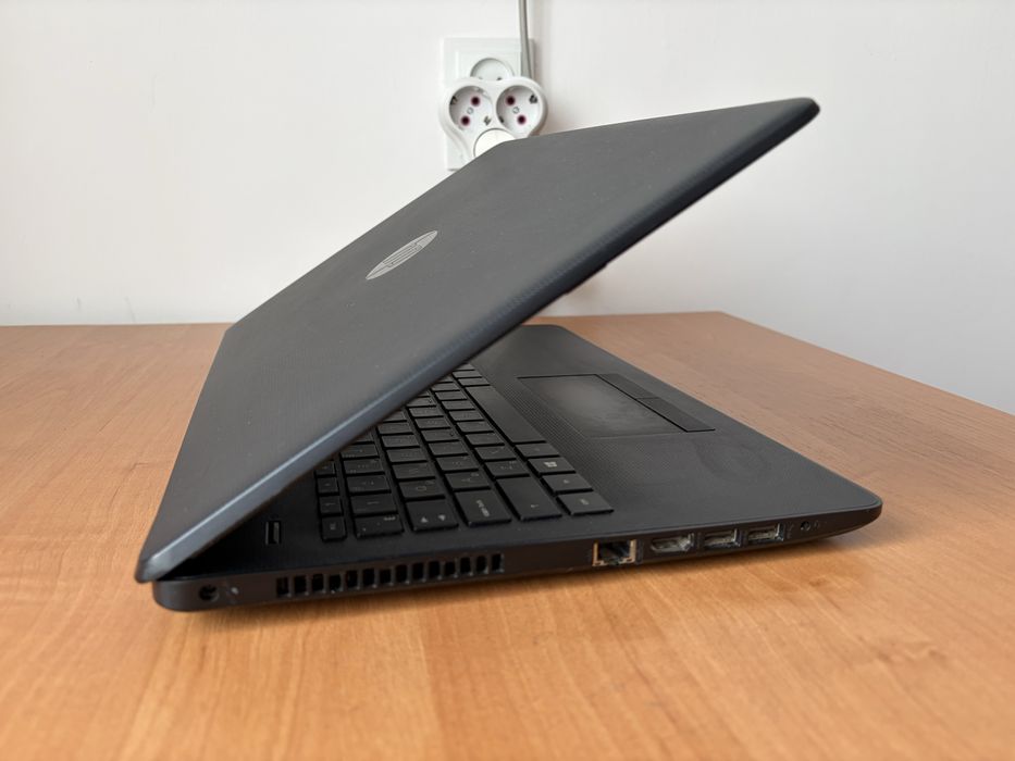 Продам ноутбук HP Laptop 15-bs0xx