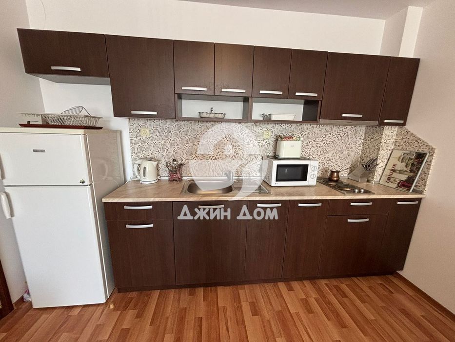 Двустаен апартамент с ГЛЕДКА БАСЕЙН в к-с Диамант Резиденс, Сл. бряг