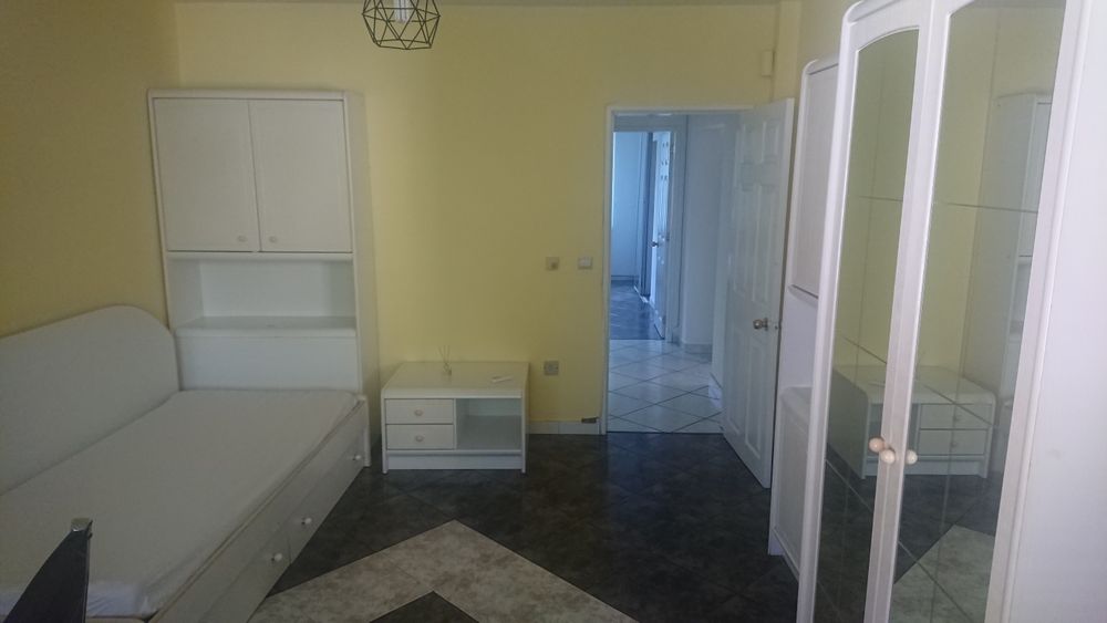 Дава се под наем Тристаен апартамент в София, Гоце Делчев - 150 кв.м за 841.5 € - Снимка #10