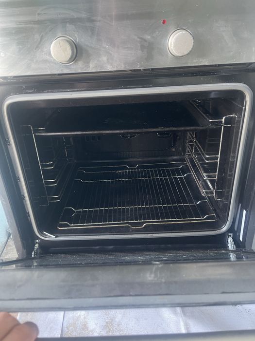 Продается духовка встроенная