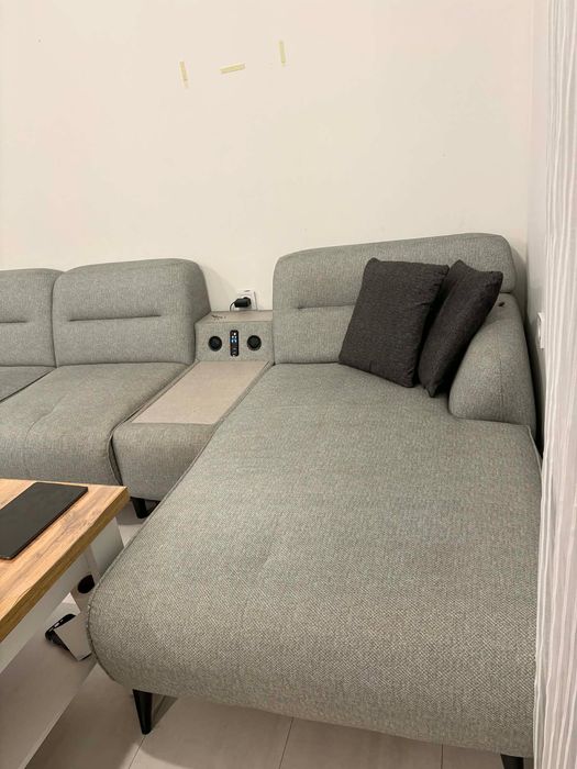 Диван с тонколона + маса с 4 стола