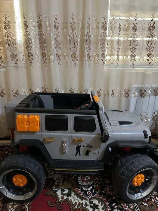 Detiski elektromabil