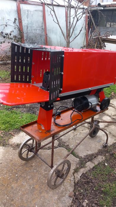 Хидравлична цепачка за дърва