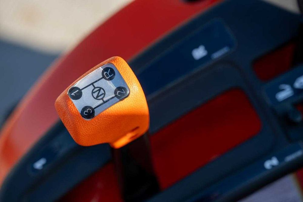 AVENGER - TRACTOR 26CP ROTI radiale sau agricole