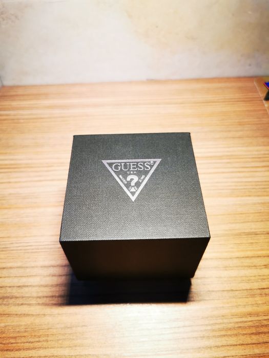 Ceas Guess carbon