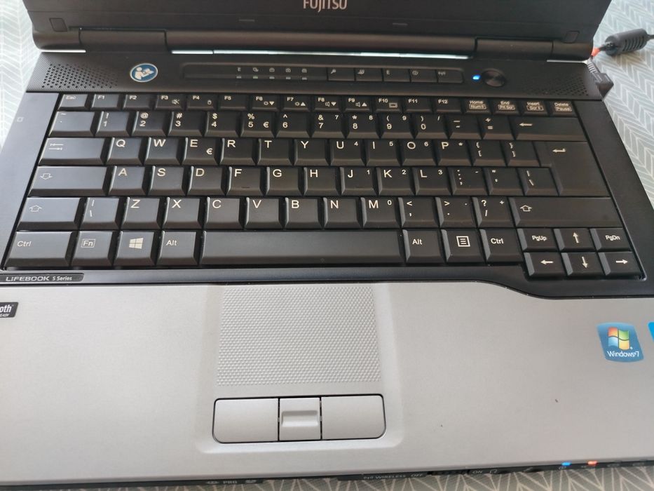 Лаптоп Fujitsu 14